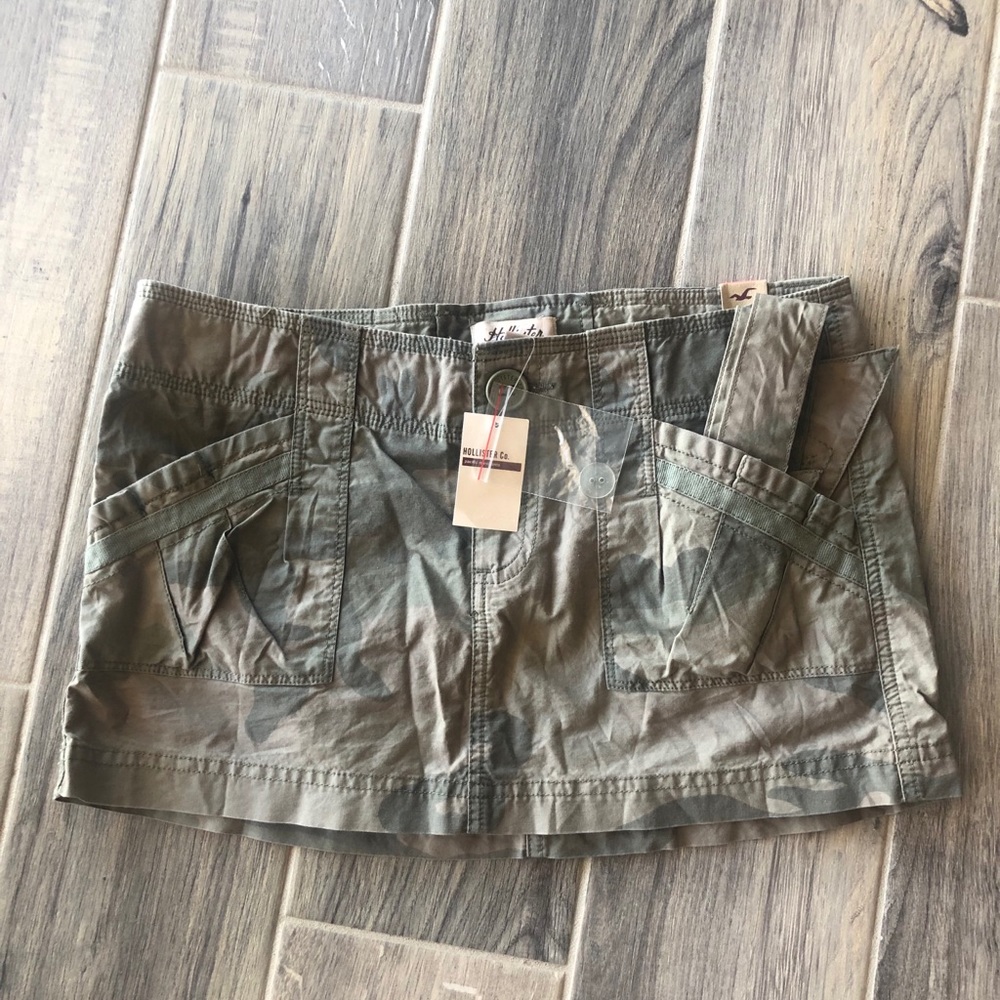 Camouflage cargo mini skirt